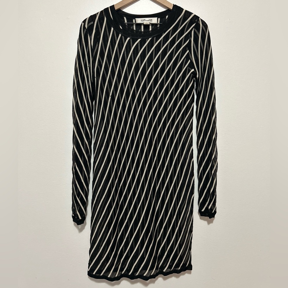 Diane Von Furstenberg long sleeve mesh dress size small